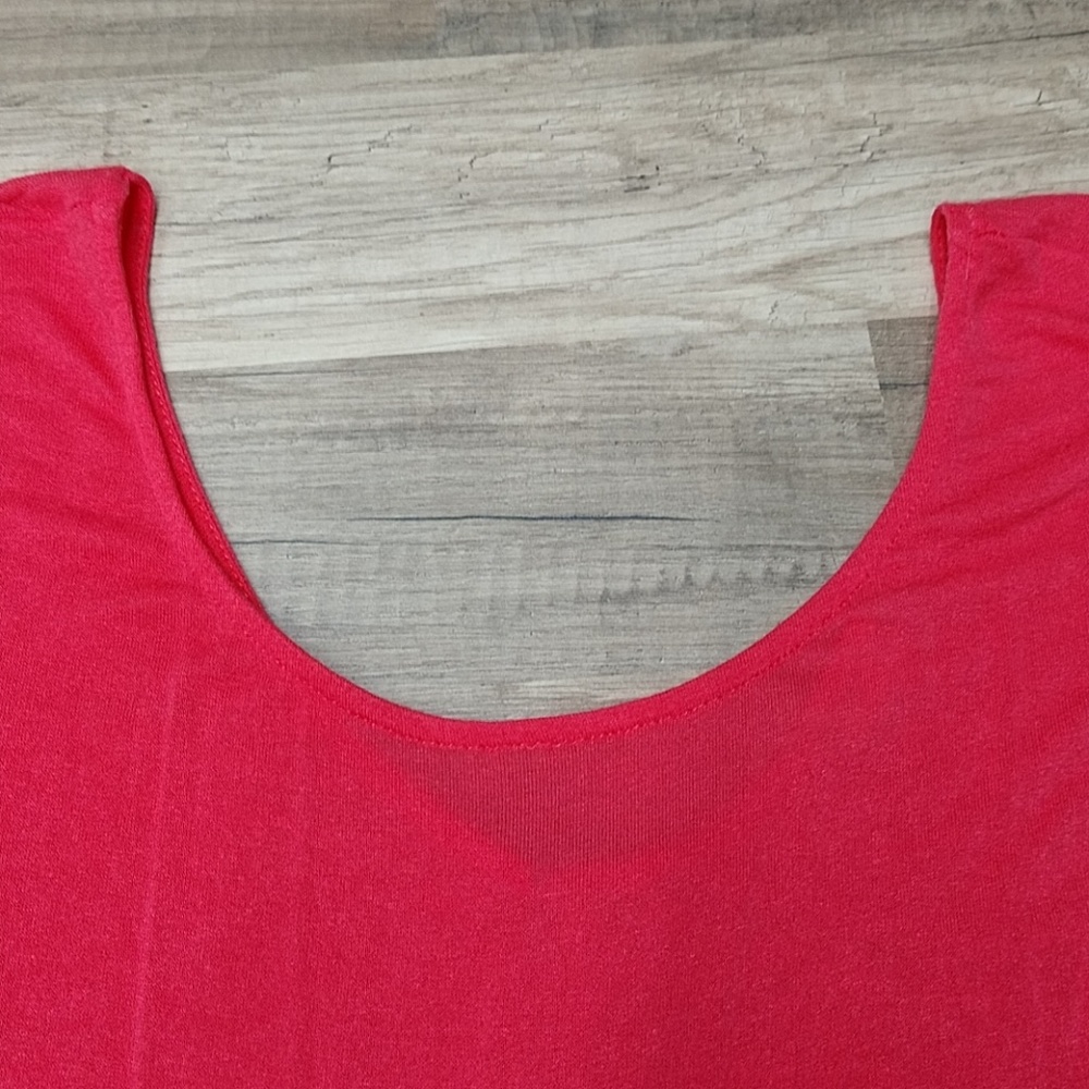 Women's Top - Picture 3 of 8